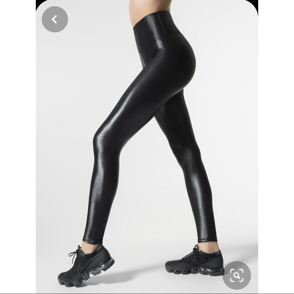 NWT Carbon 38 high rise Takara shine leggings